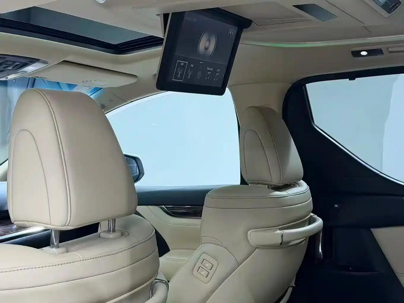 2019 Alphard Hybrid 2.5L HV Luxury Edition — миниатюра 9