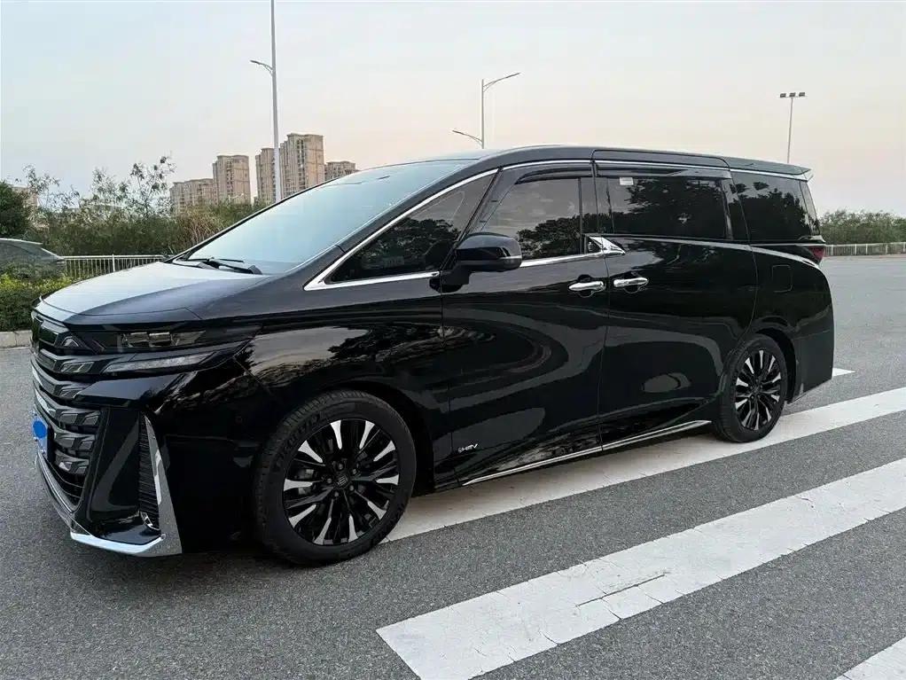 2023 Alphard Crown Hybrid 2.5L HV Premium Edition — миниатюра 1