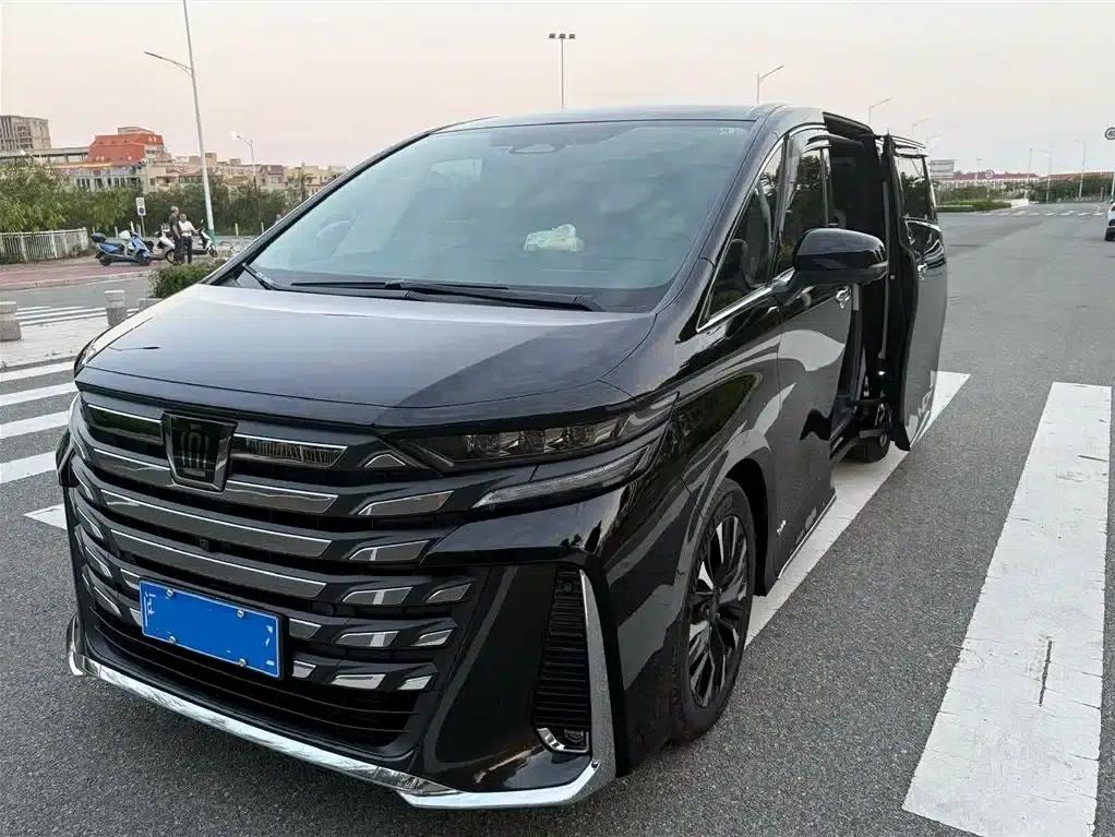 2023 Alphard Crown Hybrid 2.5L HV Premium Edition — миниатюра 2