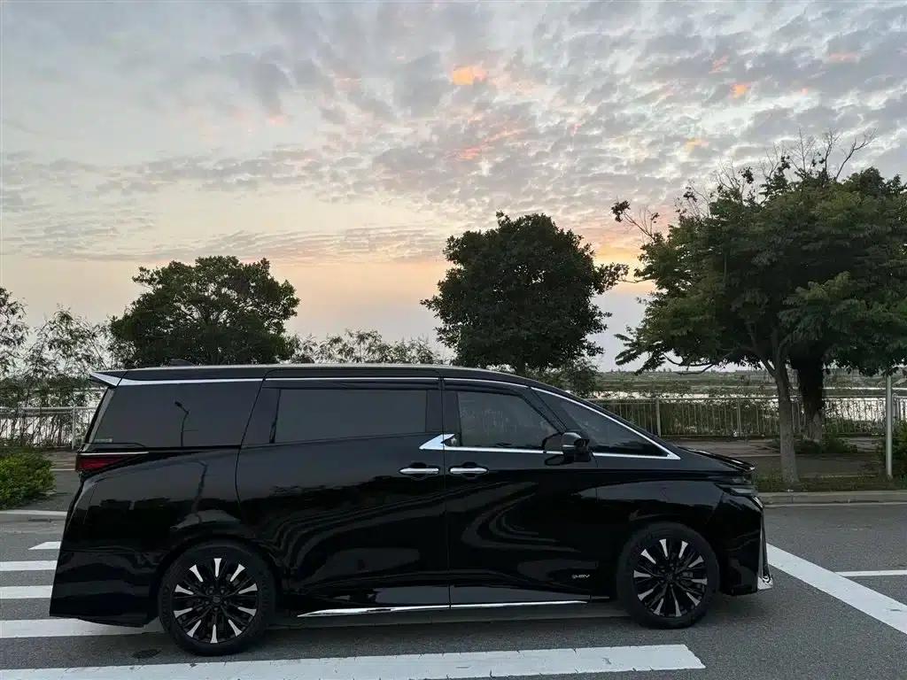 2023 Alphard Crown Hybrid 2.5L HV Premium Edition — миниатюра 6