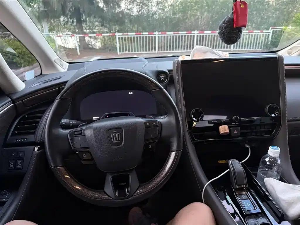 2023 Alphard Crown Hybrid 2.5L HV Premium Edition — миниатюра 8
