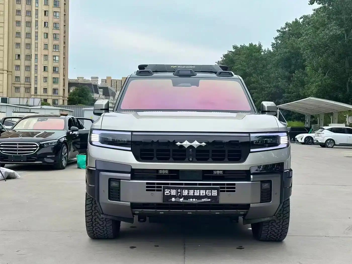Leopard 8 2025 Smart & Brave Flagship Edition 6-seater — миниатюра 3