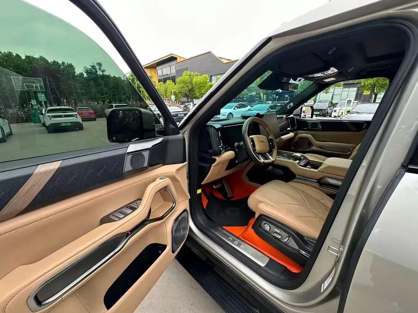Leopard 8 2025 Smart & Brave Flagship Edition 6-seater — миниатюра 8