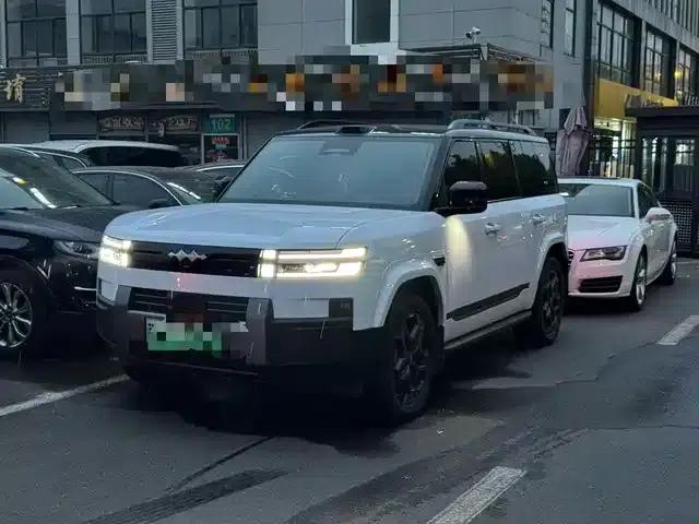 Titanium 7 2025 Model 190KM 4WD Ultra Edition