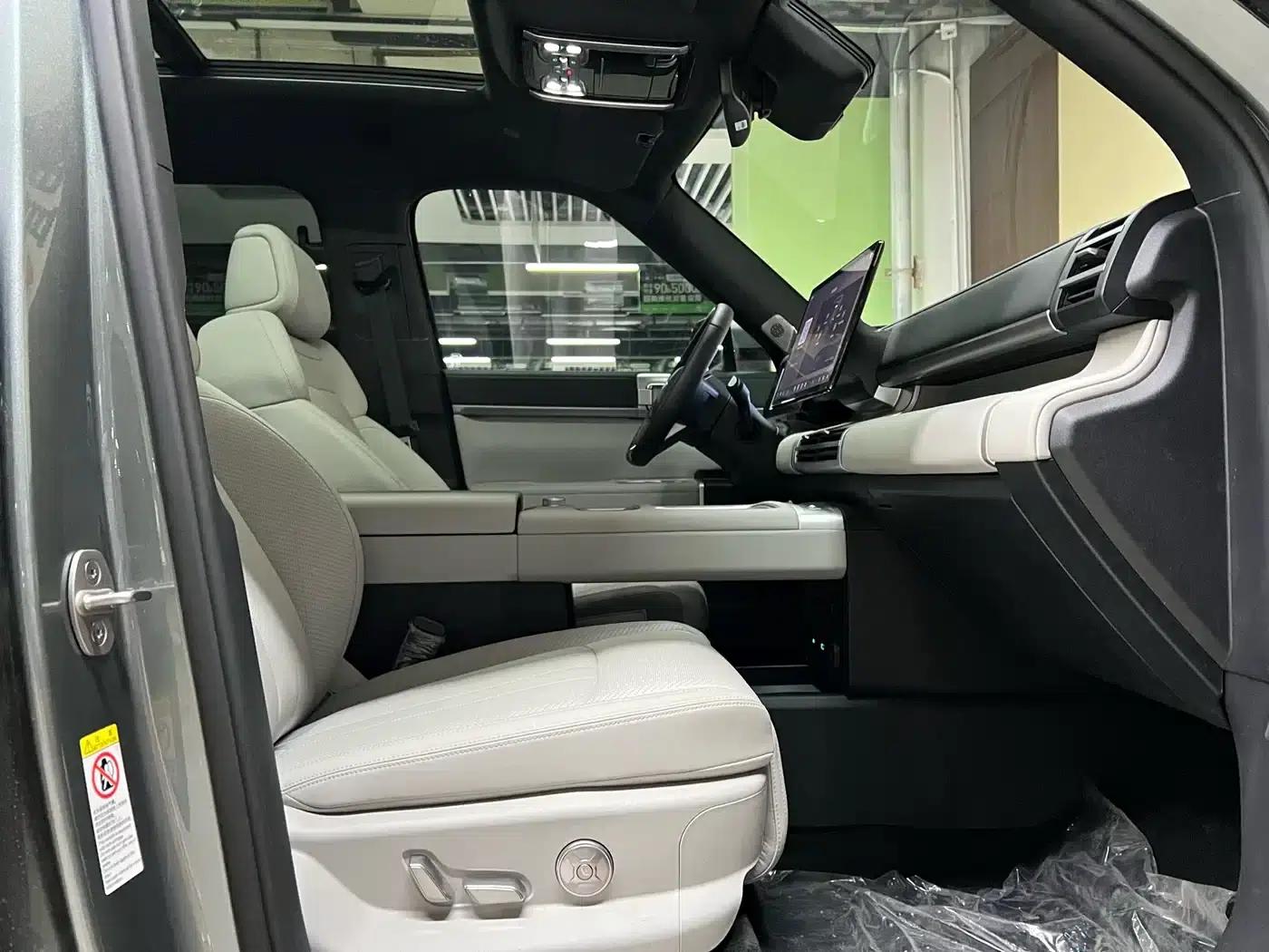 Titanium 7 2025 Model 190KM 4WD Ultra Edition — миниатюра 11