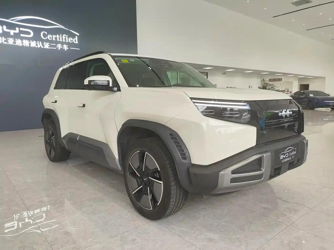 Titanium 3 2025 Model 501KM AWD Ultra Edition — миниатюра 3