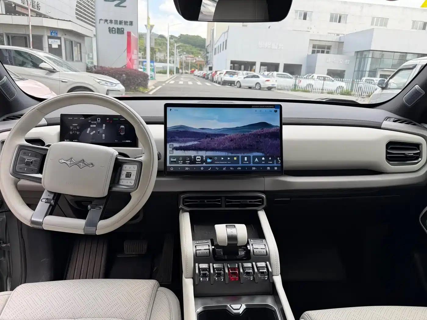 Titanium 3 2025 Model 501KM AWD Ultra Edition — миниатюра 5
