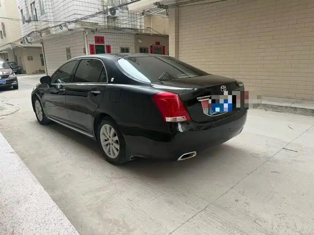 Crown 2010 2.5L Royal — миниатюра 6