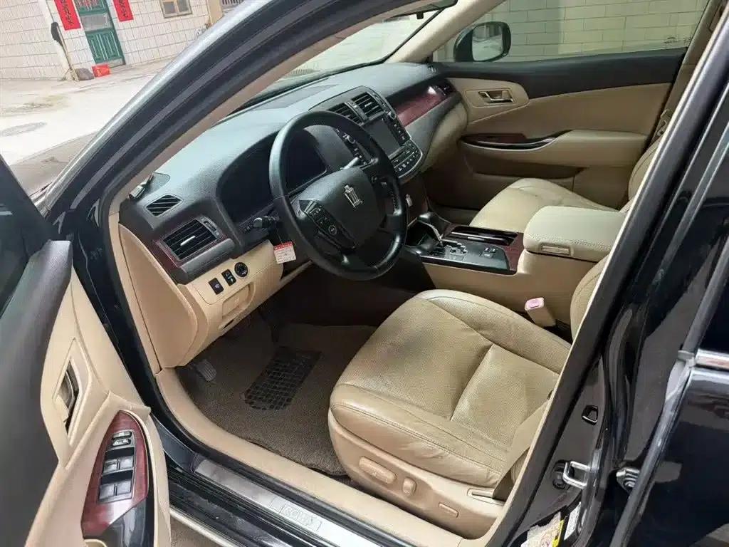 Crown 2010 2.5L Royal — миниатюра 7