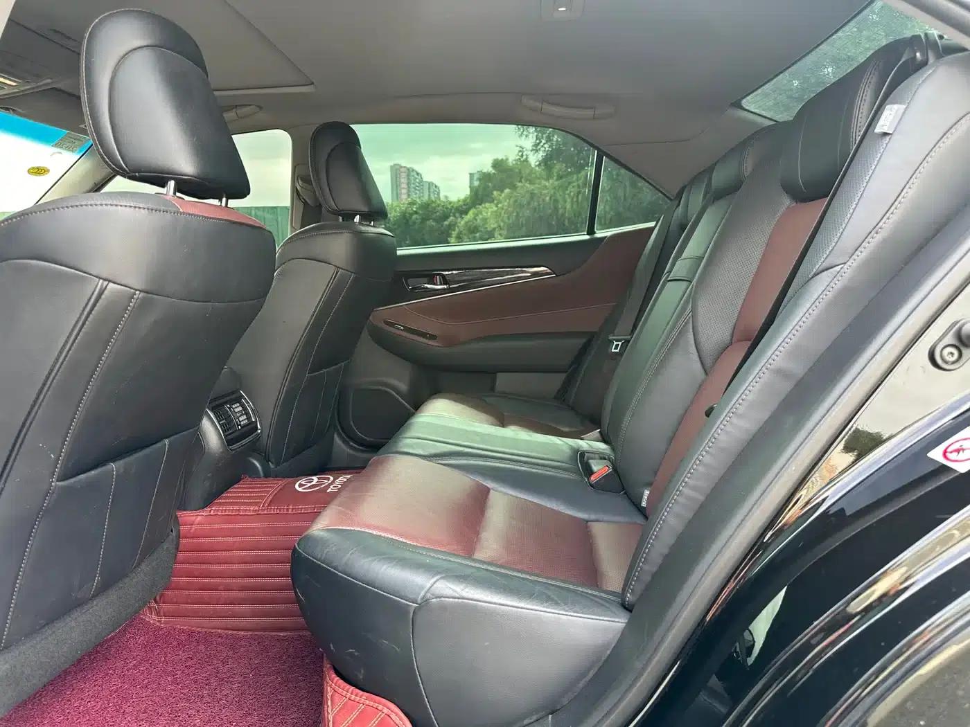 Crown 2018 2.0T Sport Edition — миниатюра 6