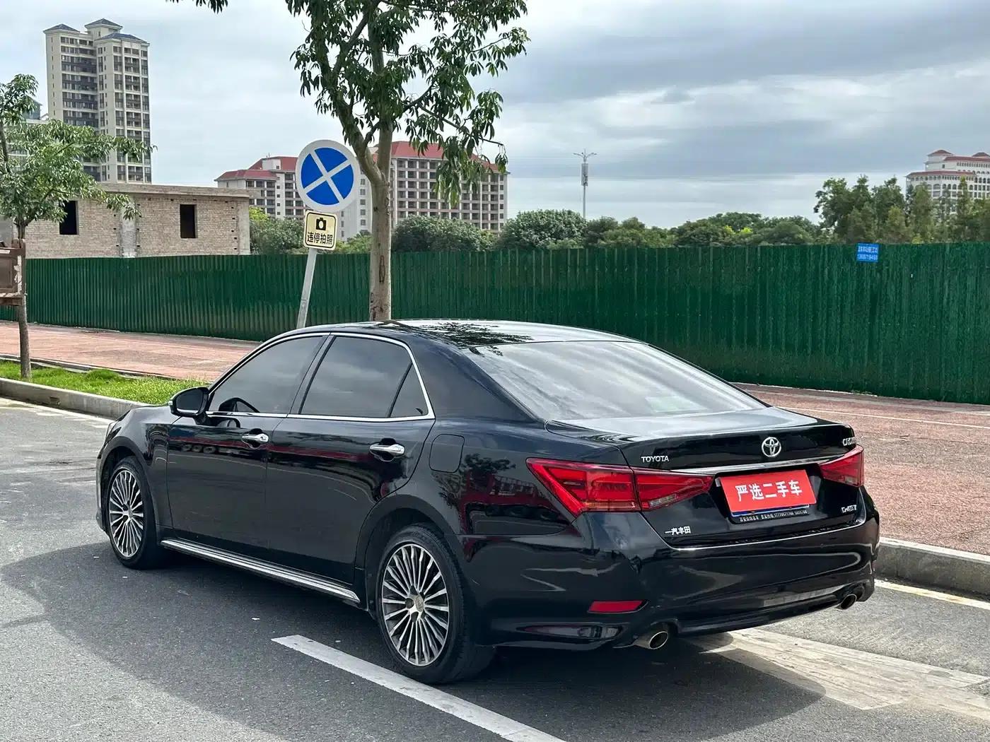 Crown 2018 2.0T Sport Edition — миниатюра 7