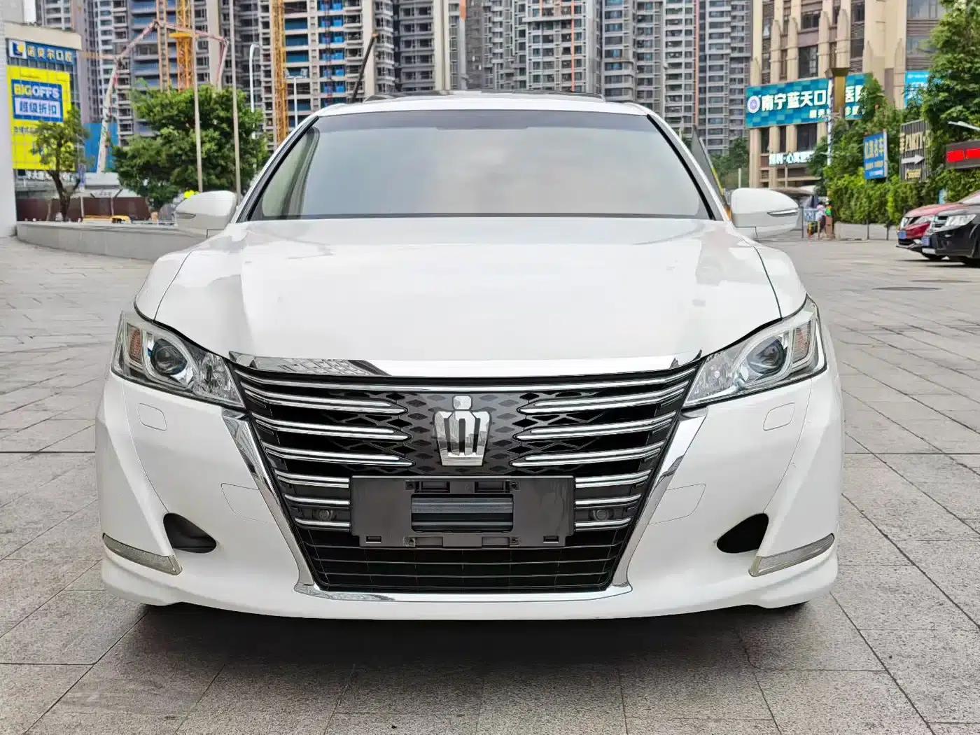 Crown 2015 2.5L Smart Edition — миниатюра 2