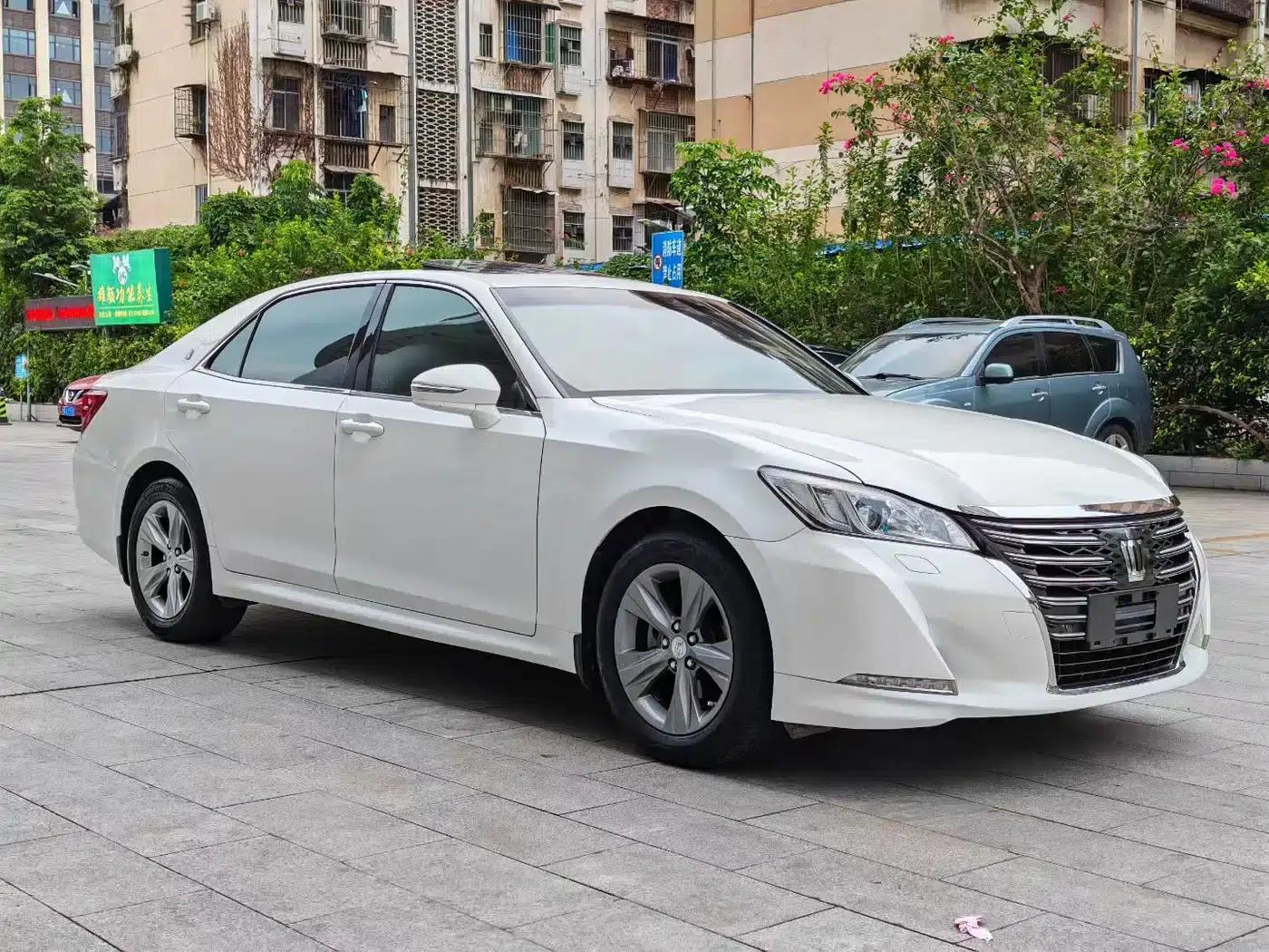 Crown 2015 2.5L Smart Edition — миниатюра 3