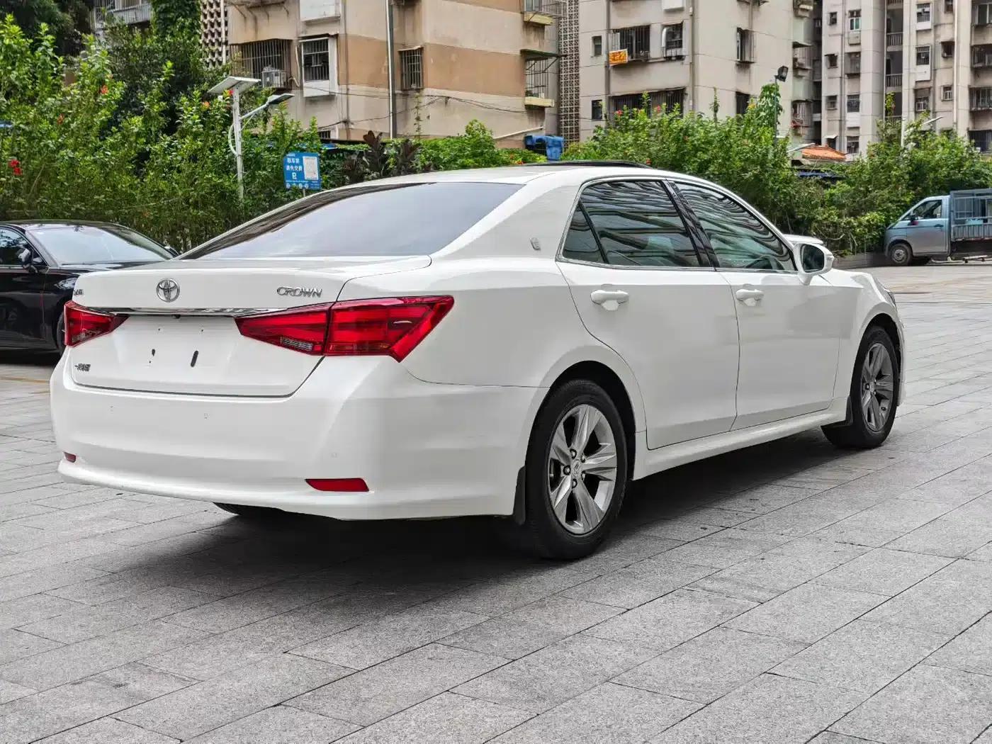 Crown 2015 2.5L Smart Edition — миниатюра 6