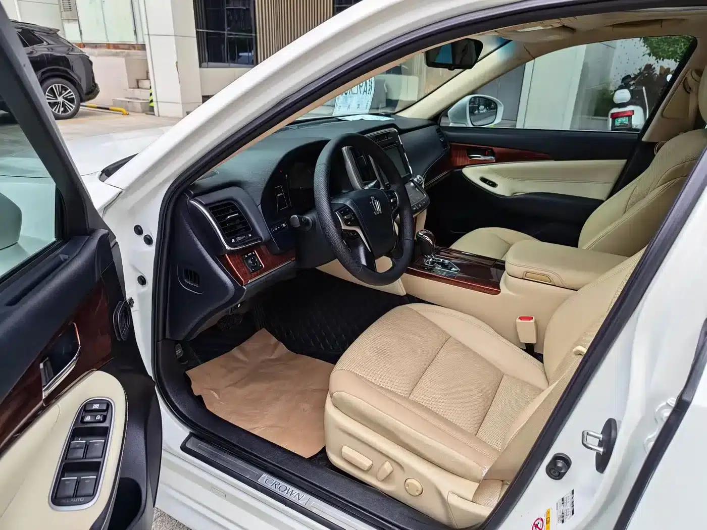 Crown 2015 2.5L Smart Edition — миниатюра 8