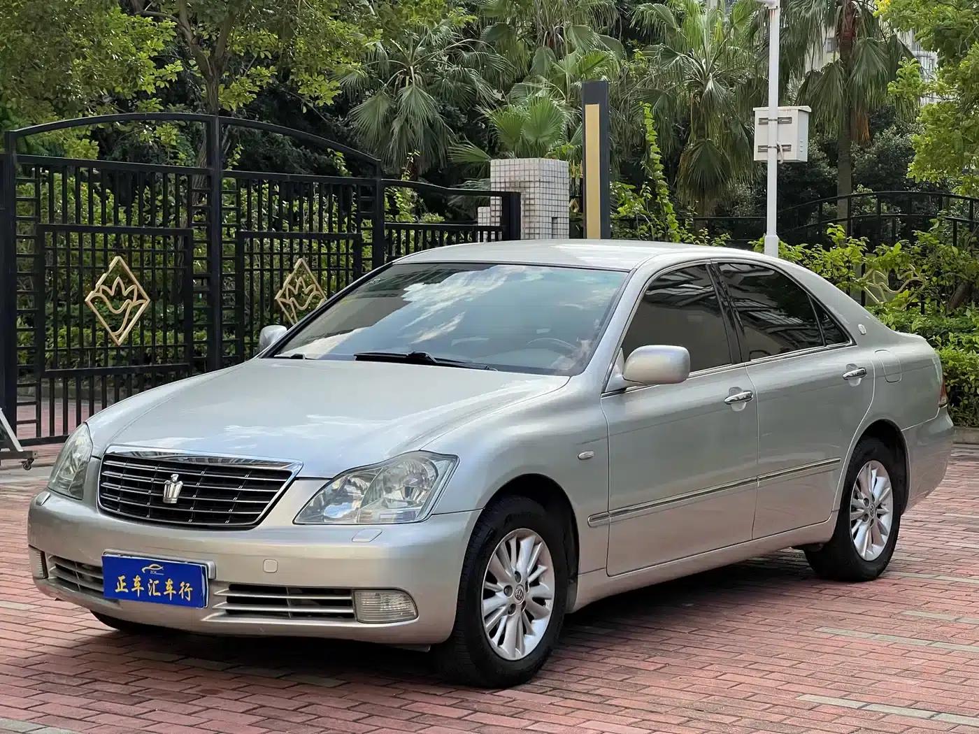 Crown 2006 2.5L Royal Leather Edition — миниатюра 1