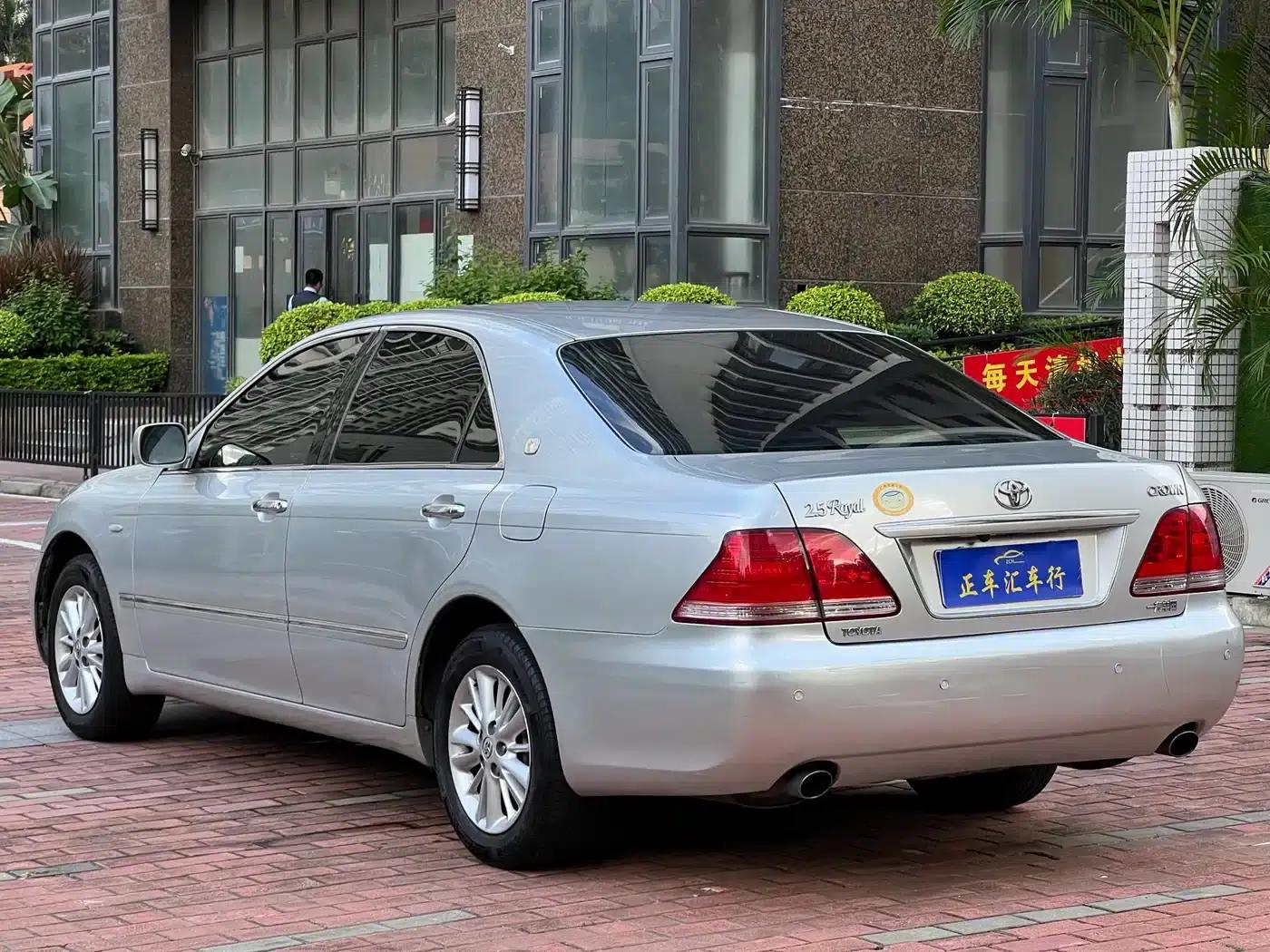 Crown 2006 2.5L Royal Leather Edition — миниатюра 5