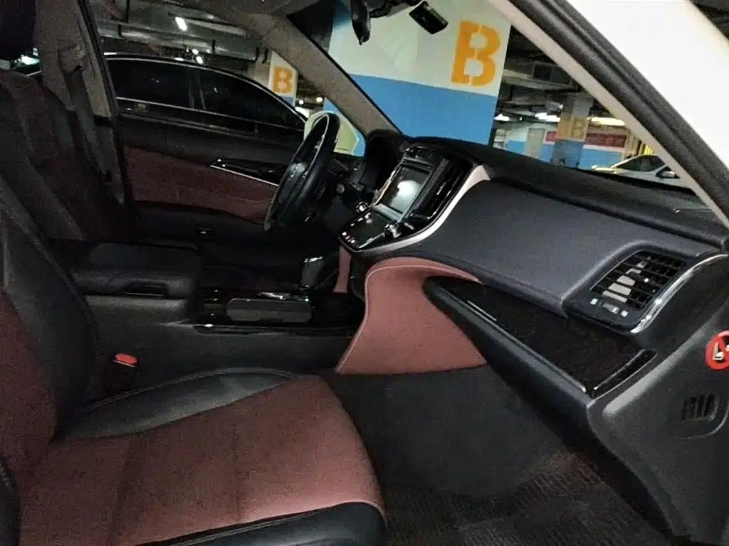 Crown 2018 2.0T Sport Edition — миниатюра 22