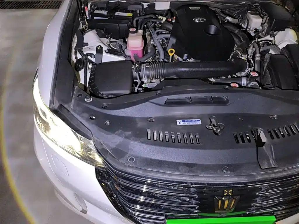 Crown 2018 2.0T Sport Edition — миниатюра 23