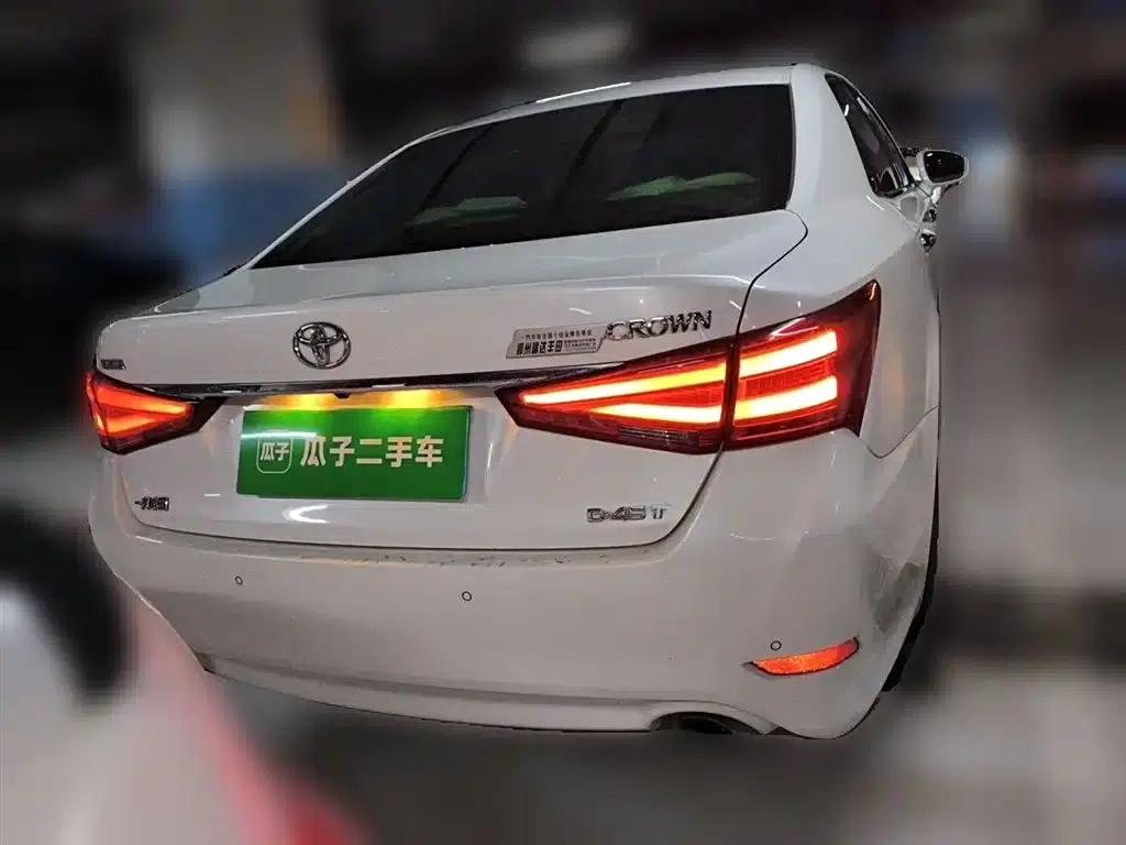 Crown 2018 2.0T Sport Edition — миниатюра 4