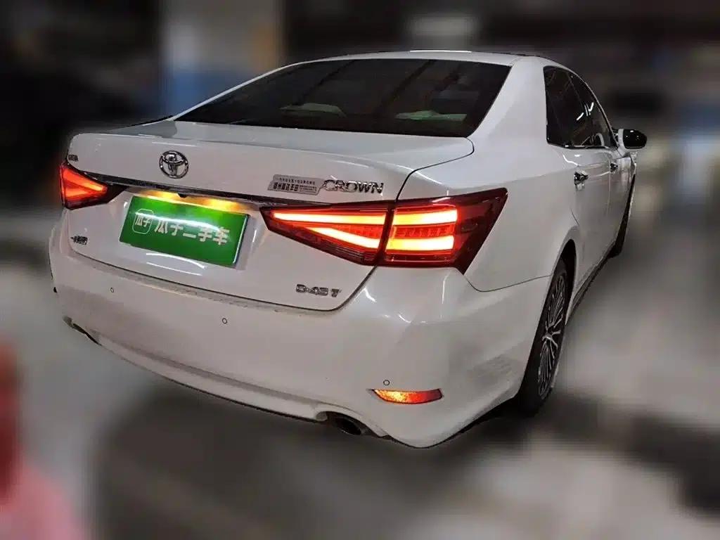 Crown 2018 2.0T Sport Edition — миниатюра 5