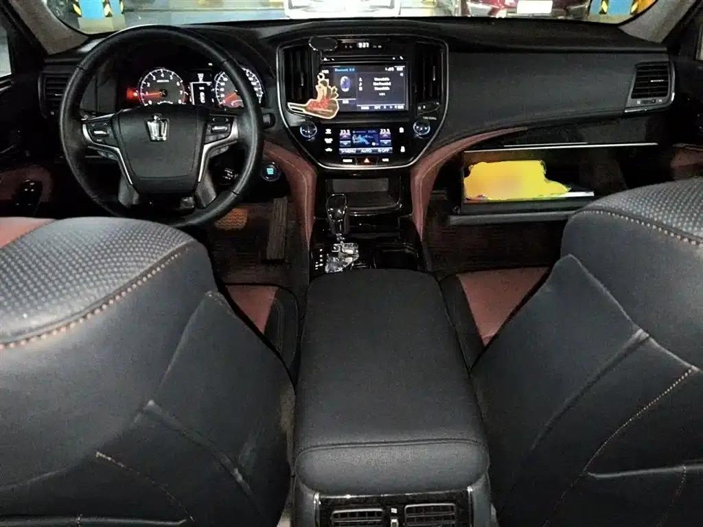 Crown 2018 2.0T Sport Edition — миниатюра 6