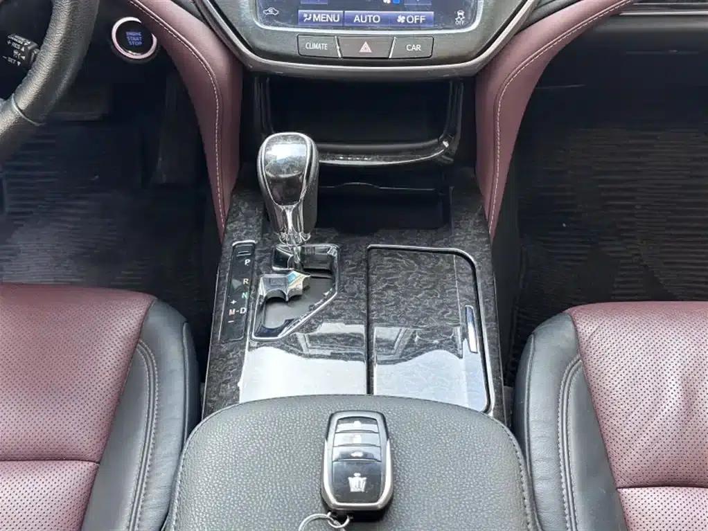 Crown 2018 2.0T Sport Edition — миниатюра 16