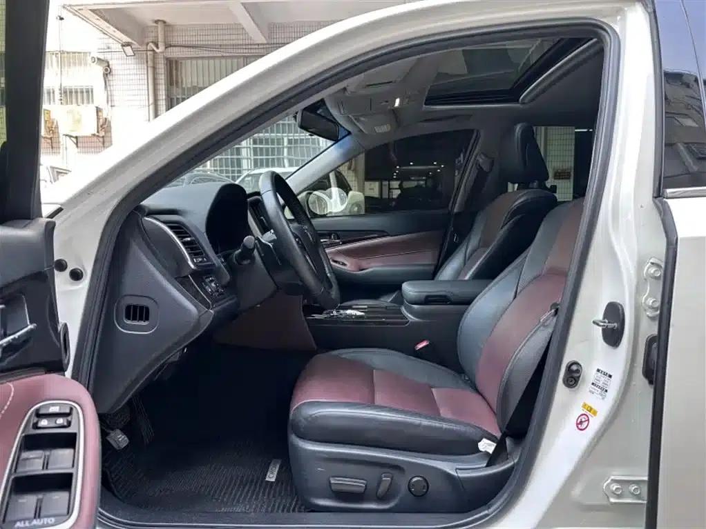 Crown 2018 2.0T Sport Edition — миниатюра 17