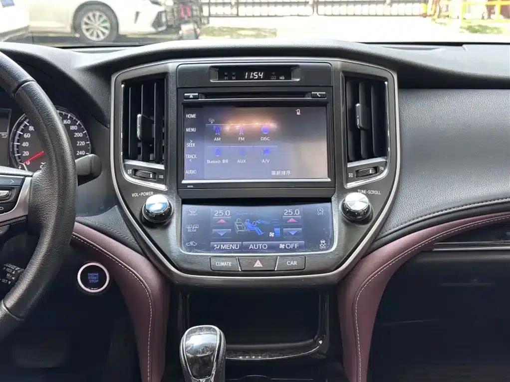Crown 2018 2.0T Sport Edition — миниатюра 5