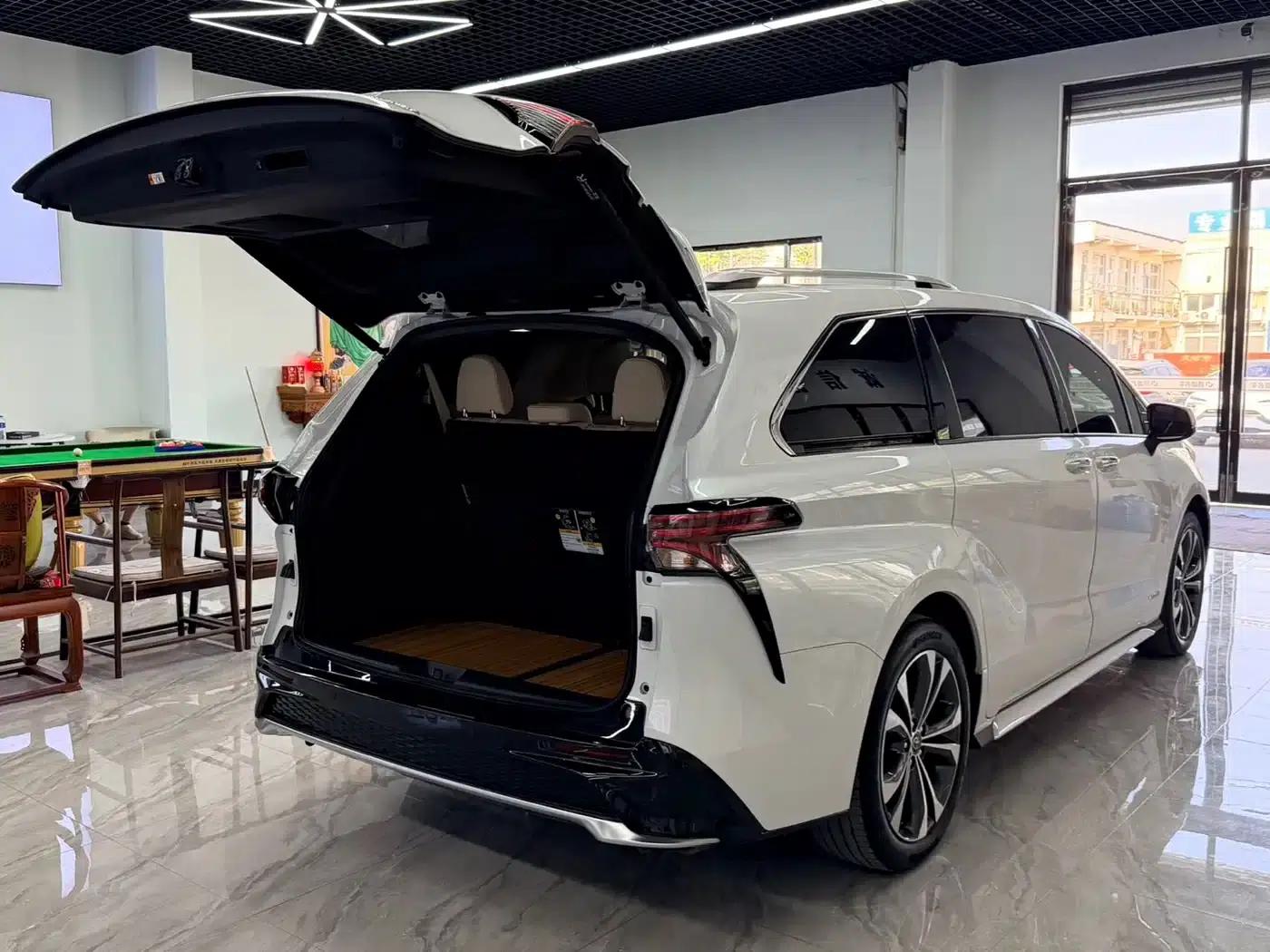 2023 Grevia 2.5L Hybrid Premium Plus Edition — миниатюра 5