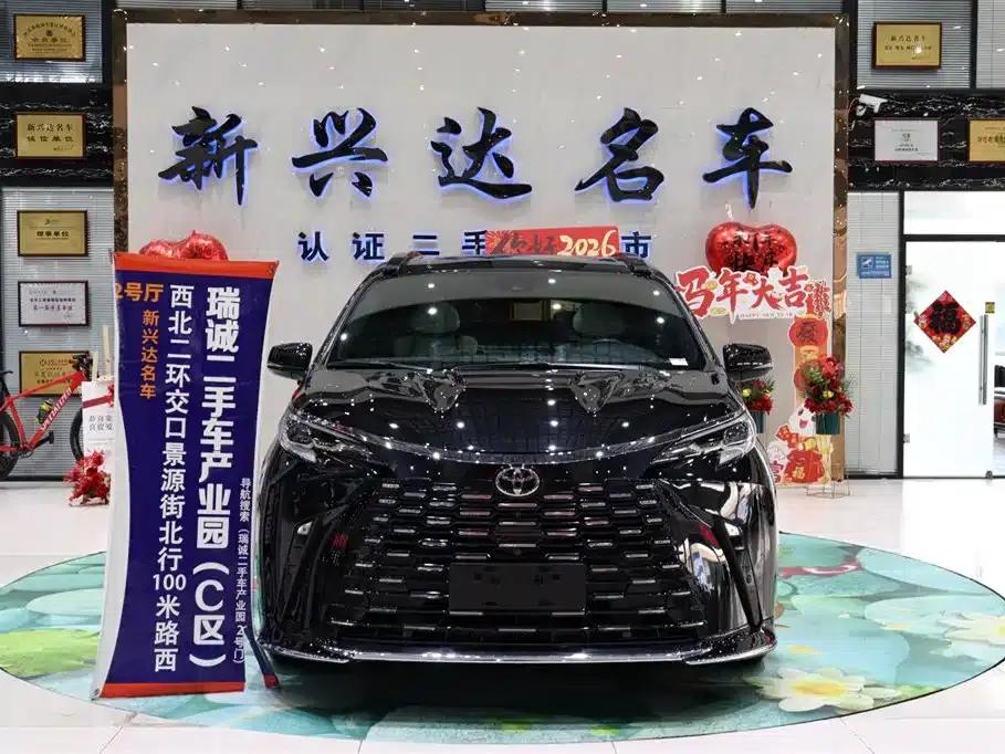2024 Grevia 2.5L Hybrid Comfort Edition — миниатюра 2