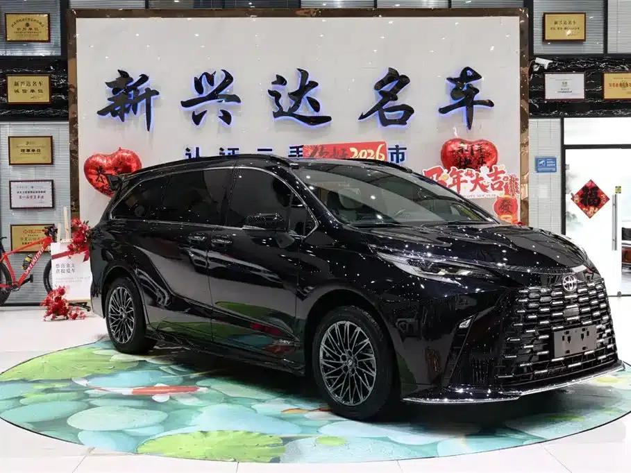 2024 Grevia 2.5L Hybrid Comfort Edition — миниатюра 3