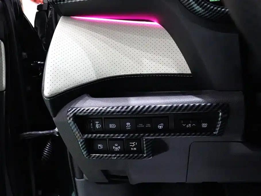 2024 Grevia 2.5L Hybrid Comfort Edition — миниатюра 23