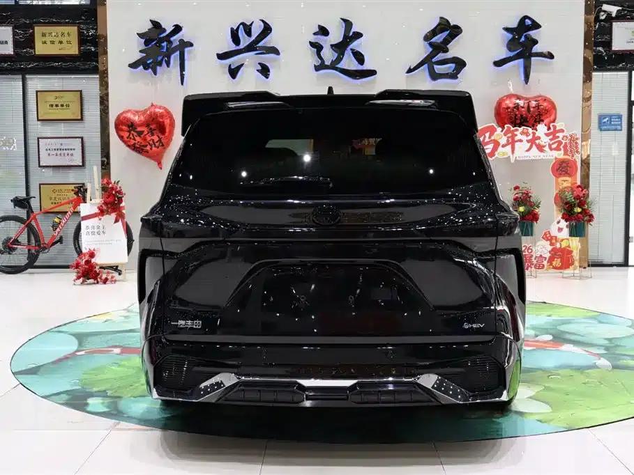 2024 Grevia 2.5L Hybrid Comfort Edition — миниатюра 6