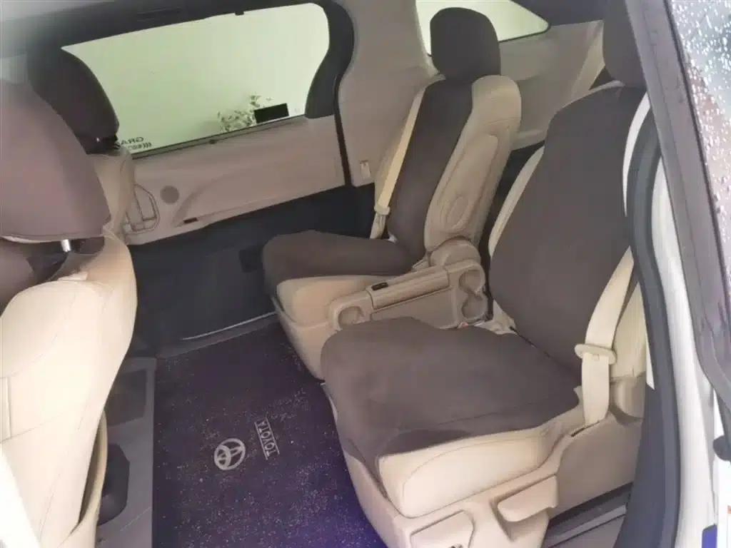 2023 Grevia 2.5L Hybrid Premium Plus Edition — миниатюра 17