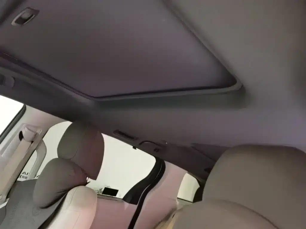 2023 Grevia 2.5L Hybrid Premium Plus Edition — миниатюра 18