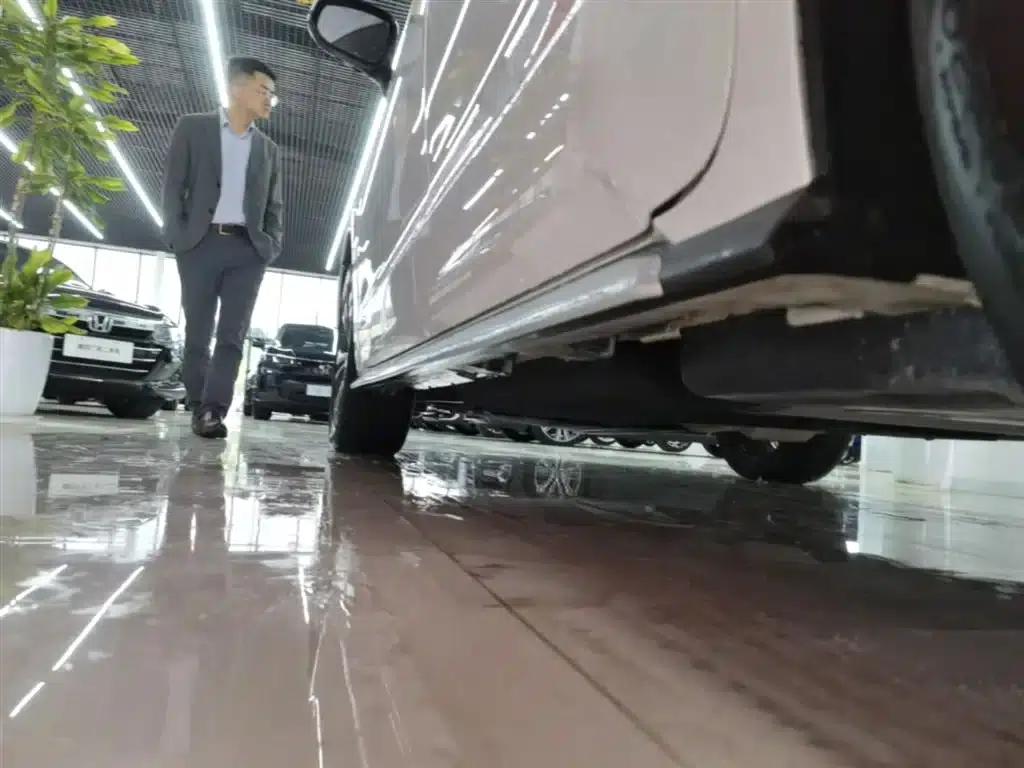 2023 Grevia 2.5L Hybrid Premium Plus Edition — миниатюра 22