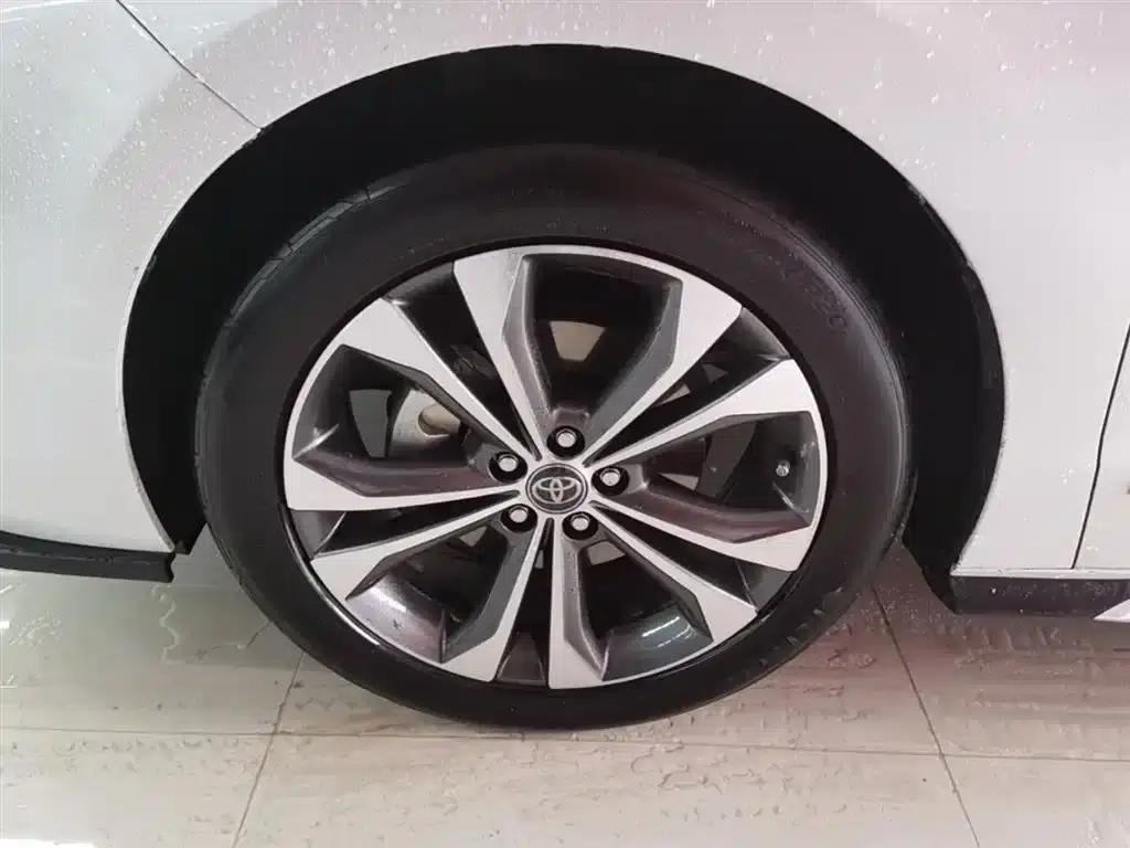2023 Grevia 2.5L Hybrid Premium Plus Edition — миниатюра 23