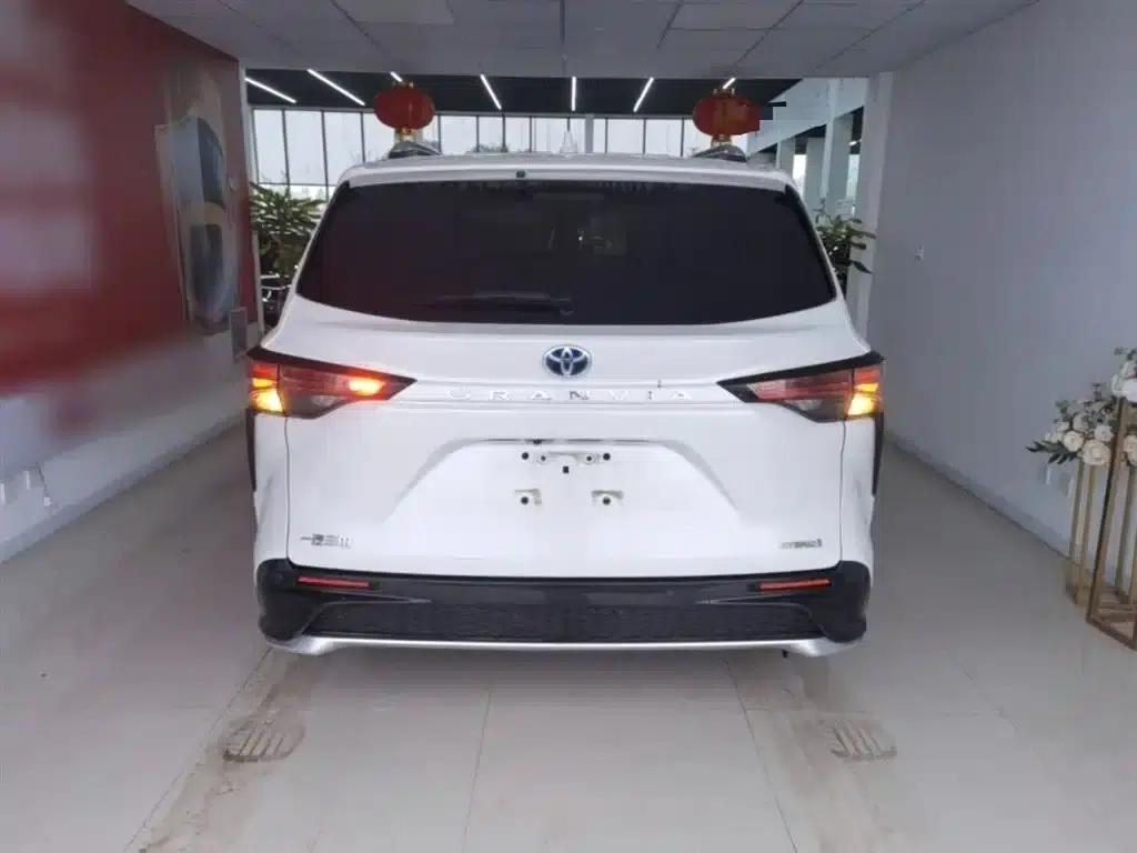 2023 Grevia 2.5L Hybrid Premium Plus Edition — миниатюра 6