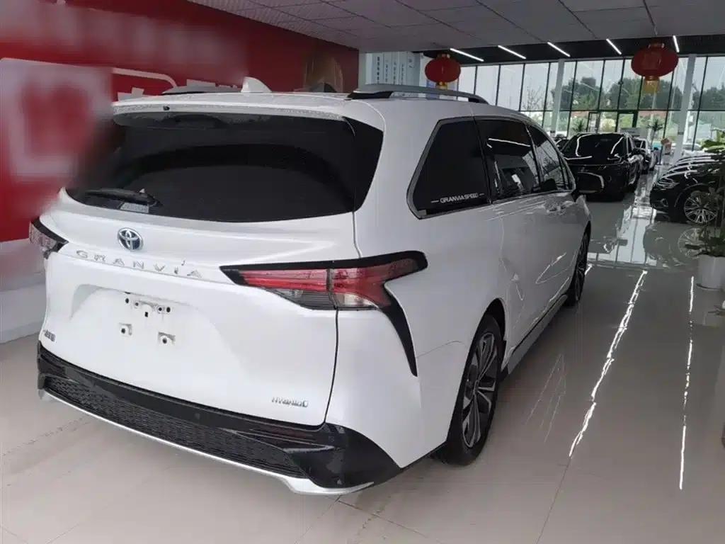 2023 Grevia 2.5L Hybrid Premium Plus Edition — миниатюра 7