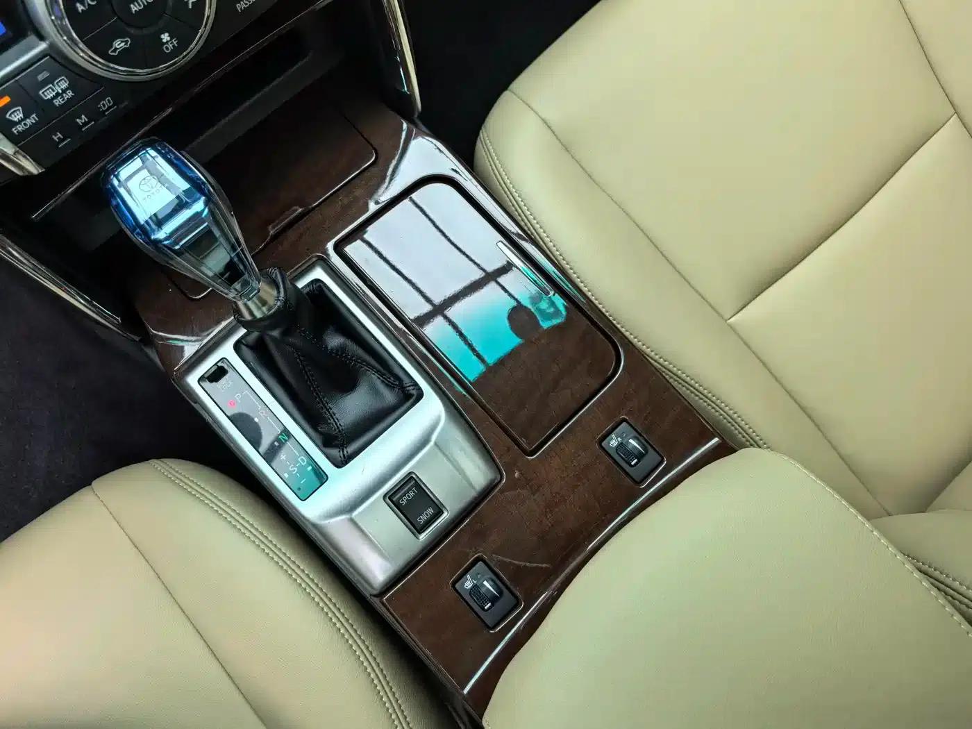 Reiz 2013 2.5V Premium Edition — миниатюра 12