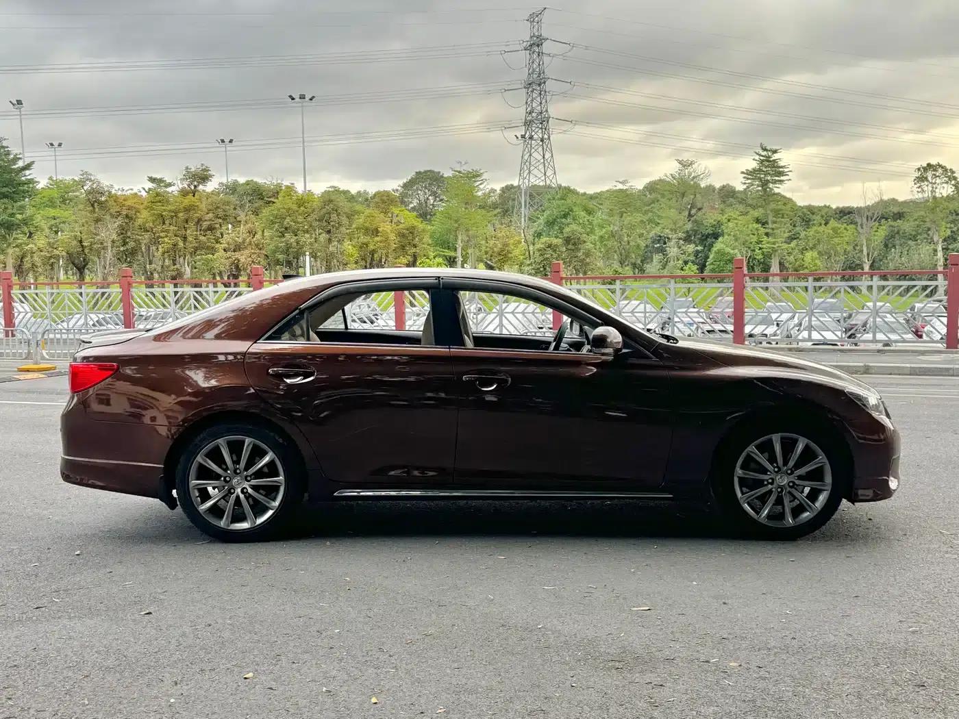 Reiz 2012 2.5V Elegant Elite Edition — миниатюра 4