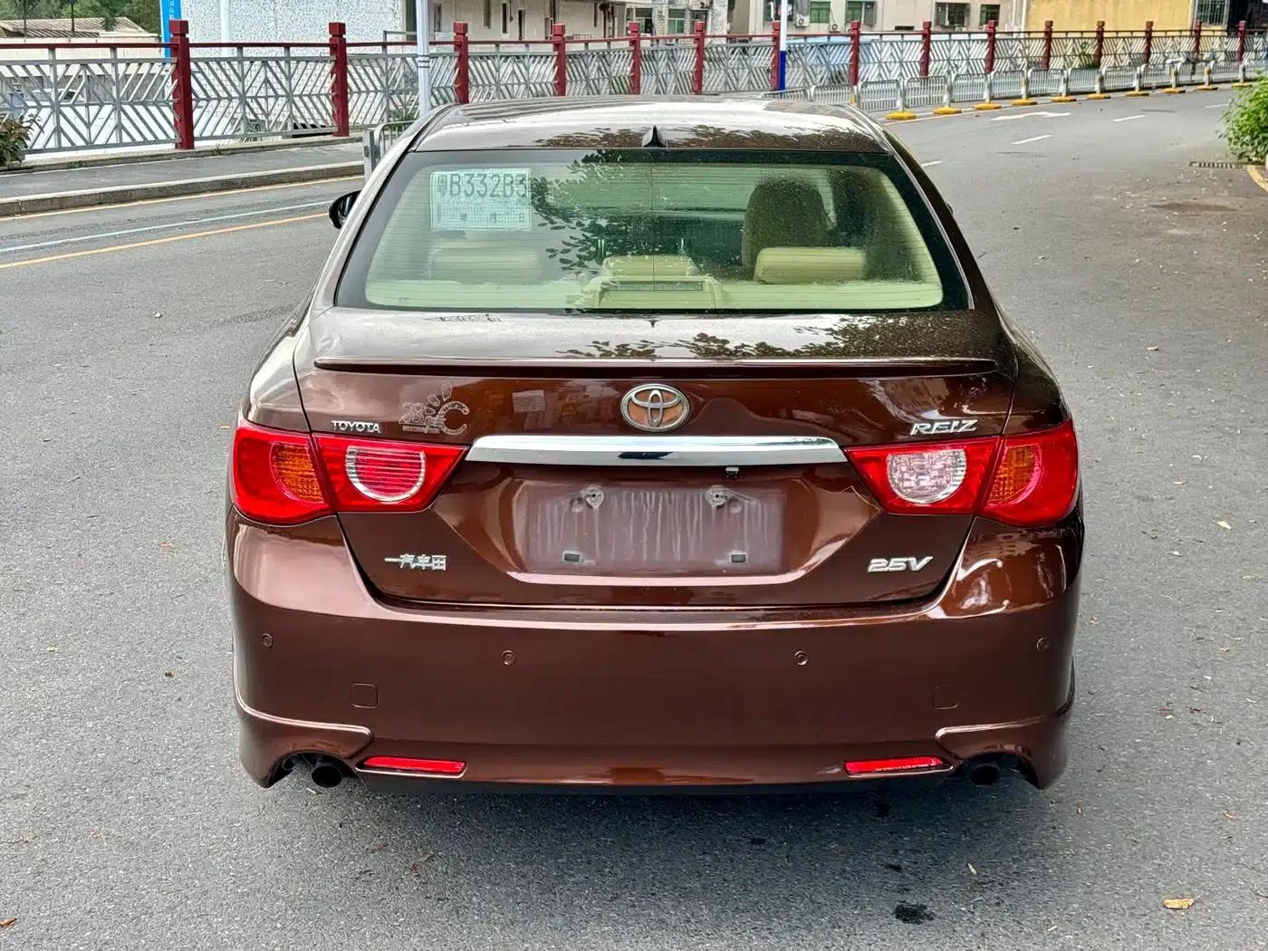 Reiz 2012 2.5V Elegant Elite Edition — миниатюра 6