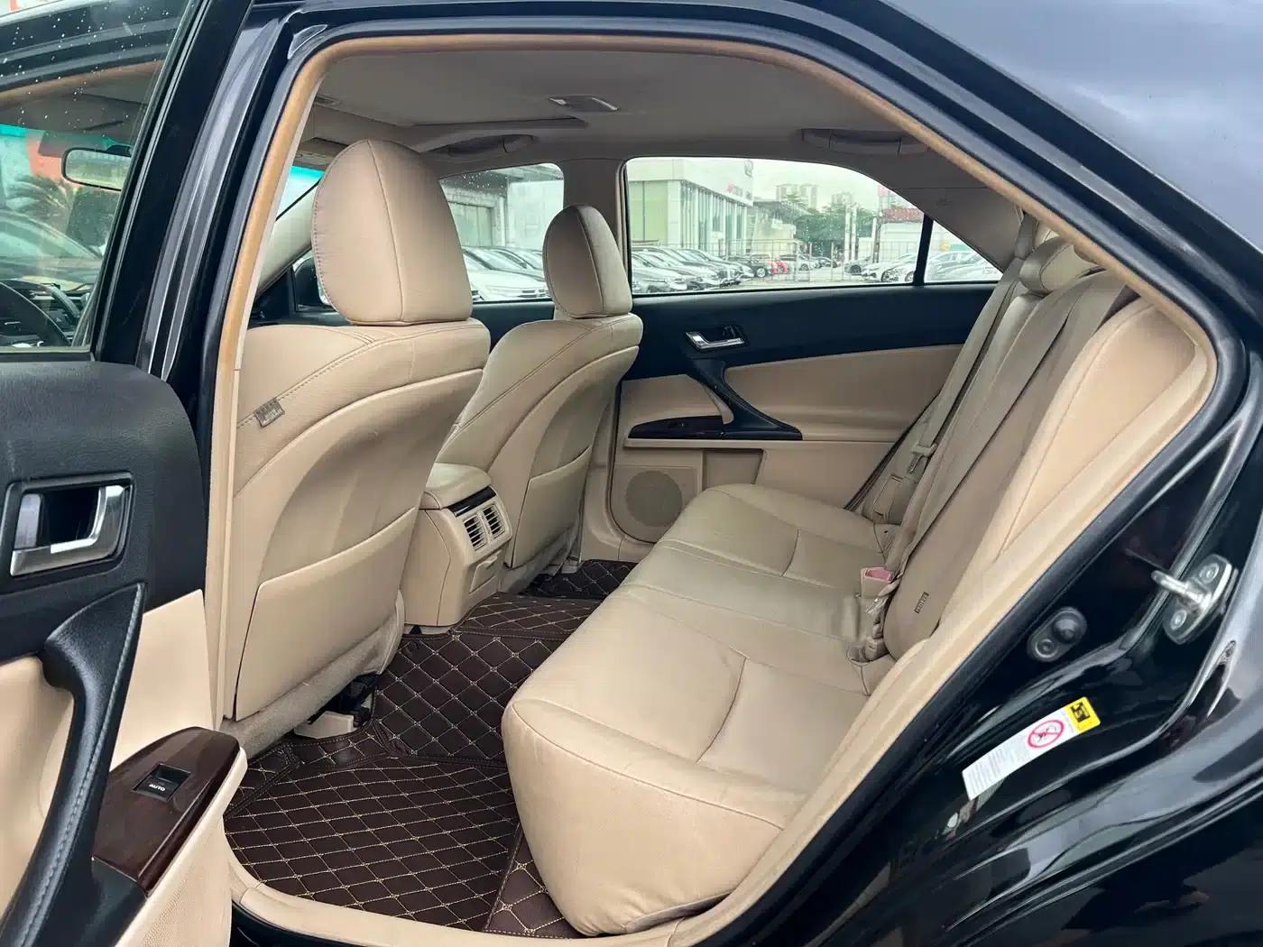 Reiz 2012 2.5V Elegant Elite Edition — миниатюра 8