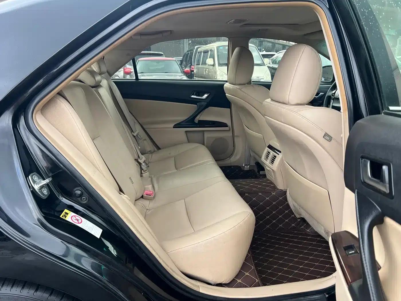 Reiz 2012 2.5V Elegant Elite Edition — миниатюра 10
