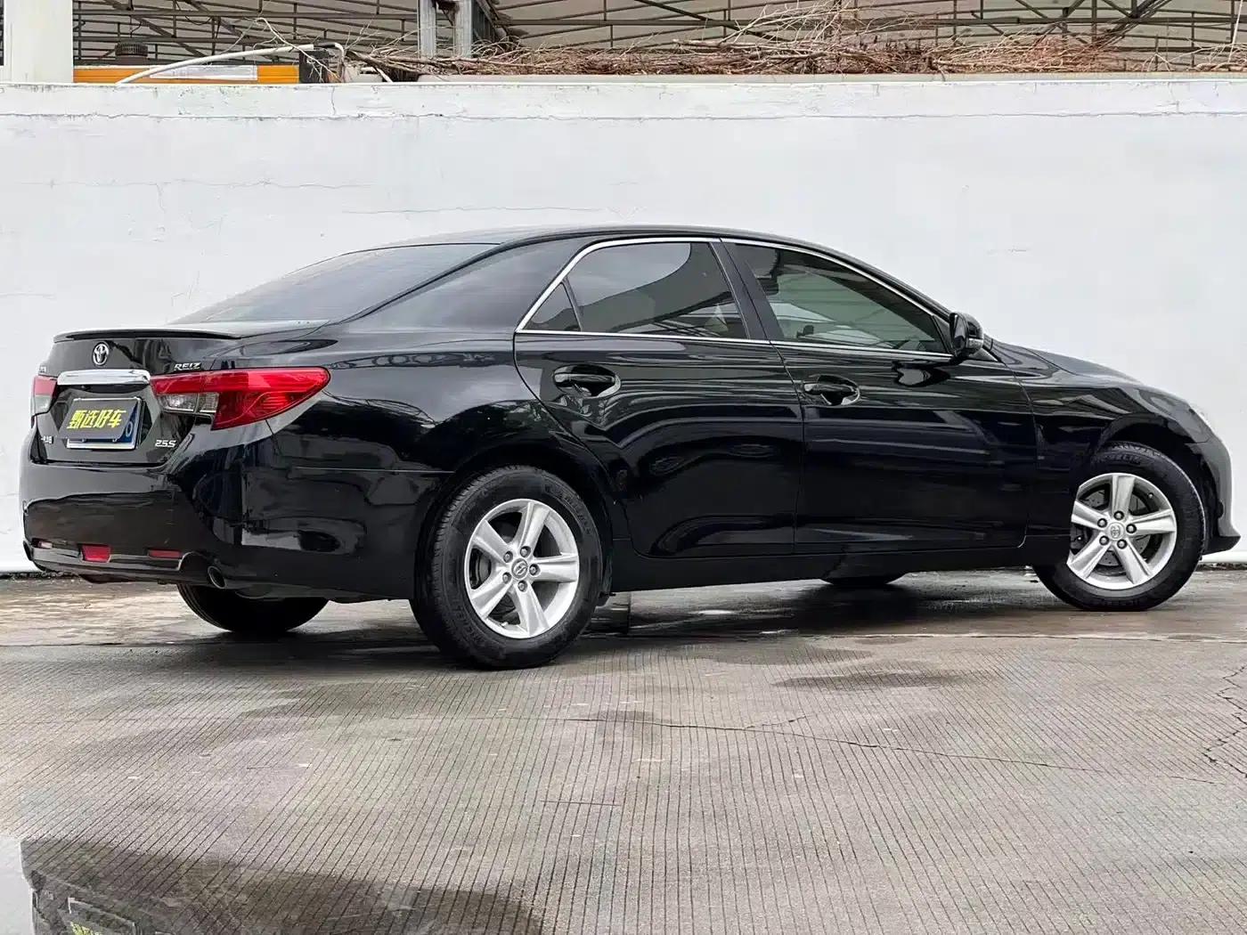 Reiz 2013 2.5S Elite Edition — миниатюра 8