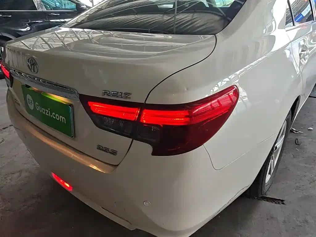 Reiz 2013 2.5S Elite Edition — миниатюра 8