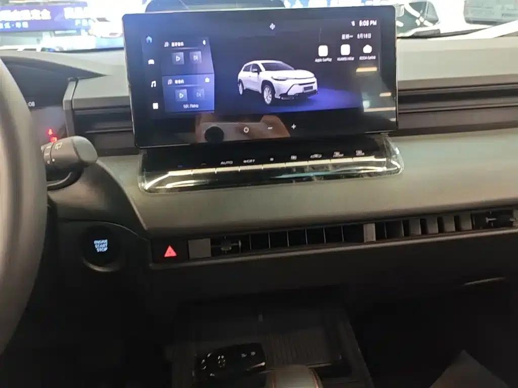 2026 Toyota Land Cruiser 2.0L CVT Comfort Edition — миниатюра 13