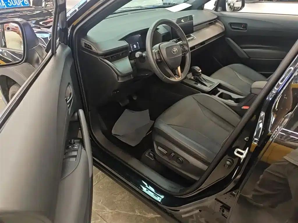 2026 Toyota Land Cruiser 2.0L CVT Comfort Edition — миниатюра 16