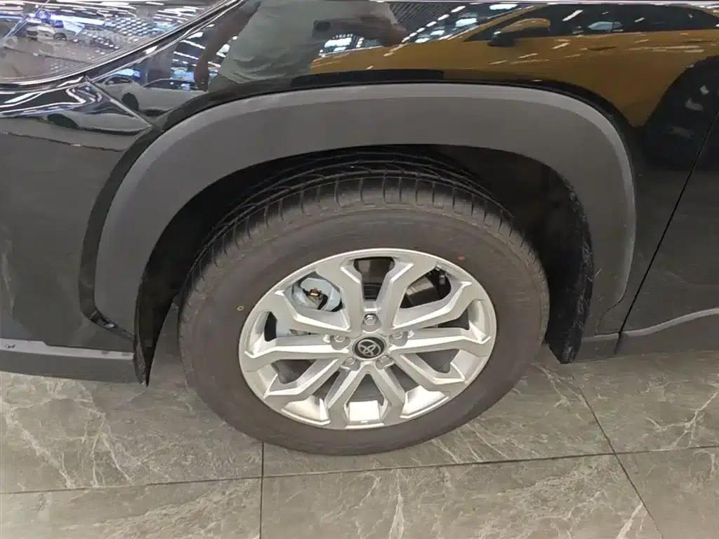 2026 Toyota Land Cruiser 2.0L CVT Comfort Edition — миниатюра 23